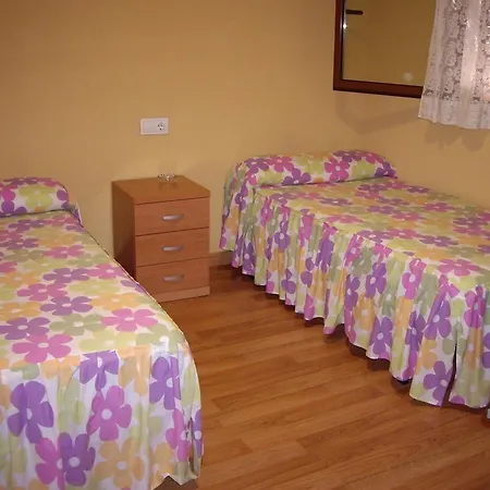 ゲストハウス La Estacion