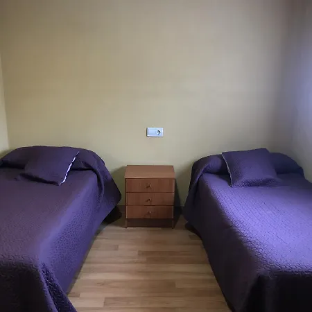 ゲストハウス La Estacion