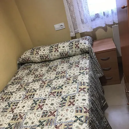 ゲストハウス La Estacion